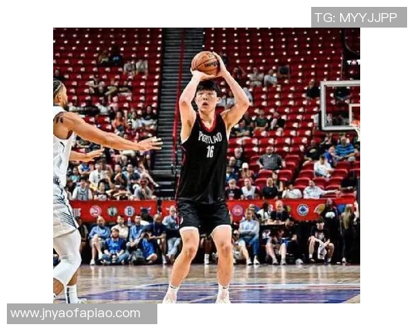 4投1中状况起伏不定！杨瀚森难以避免两队折返跑